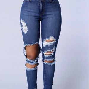 Fashion nova ripped jeans